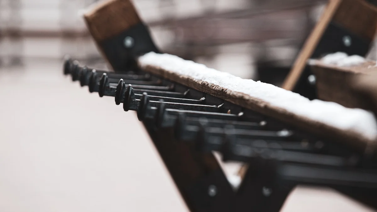 brown wooden fence in close up photography Ilustração editorial secção 1 sobre melhor varal de chão no formato paisagem