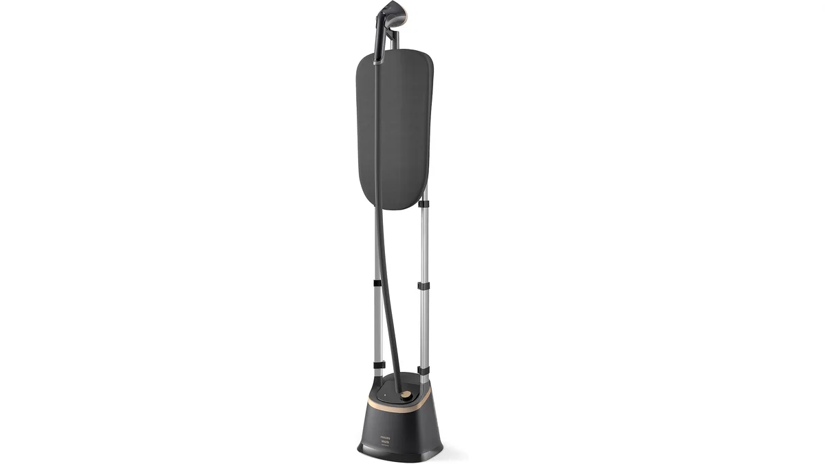 Fotografia do artigo Vaporizador de Roupas Vertical Série 3000 Philips Walita Preto 1600W - STE3170/82-110v em formato paisagem para comparação