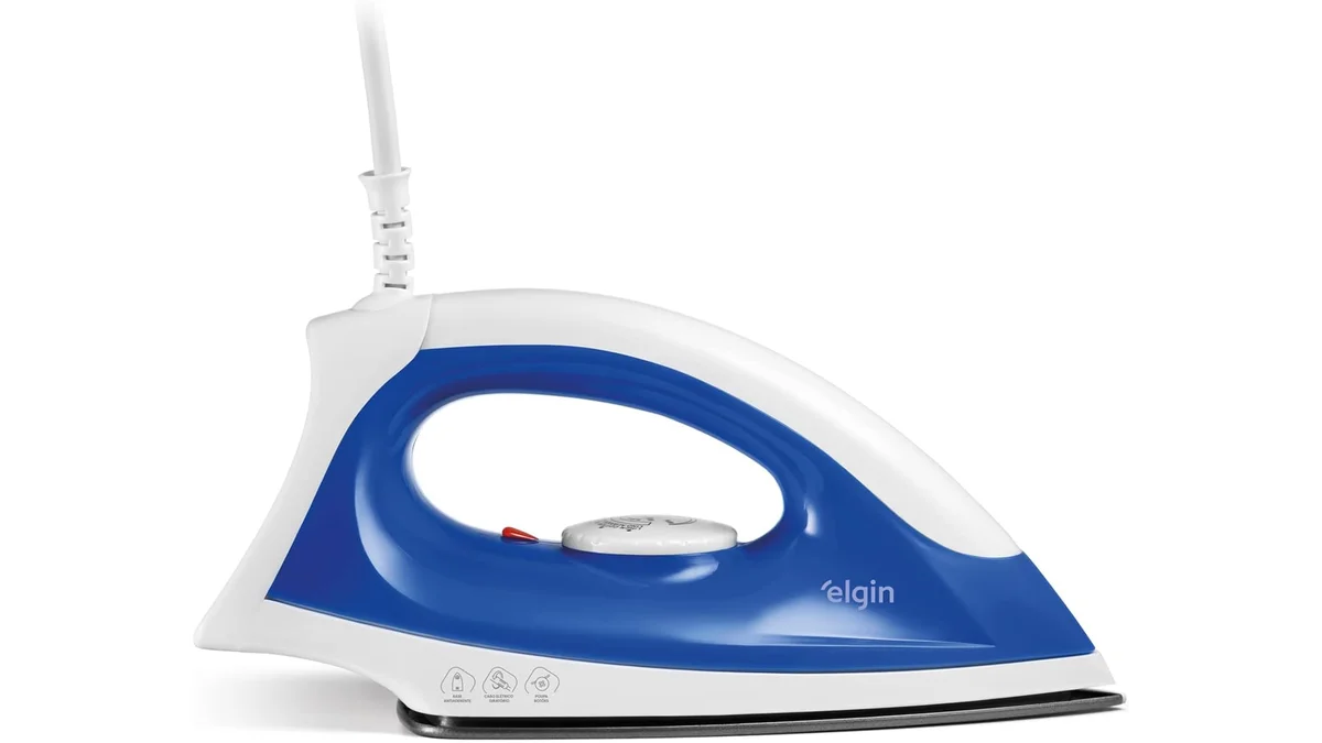 Fotografia do artigo Ferro de Passar a Seco Iron Force Elgin Super Leve Branco e Azul Base Antiaderente 110V em formato paisagem para comparação