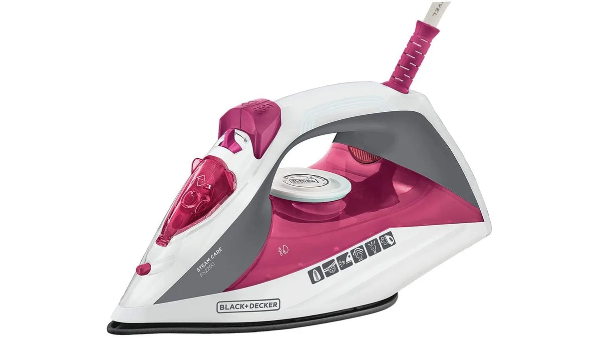 Fotografia do artigo BLACK+DECKER Ferro de Passar Roupa com Vaporizador FX2200 110V em formato paisagem para comparação