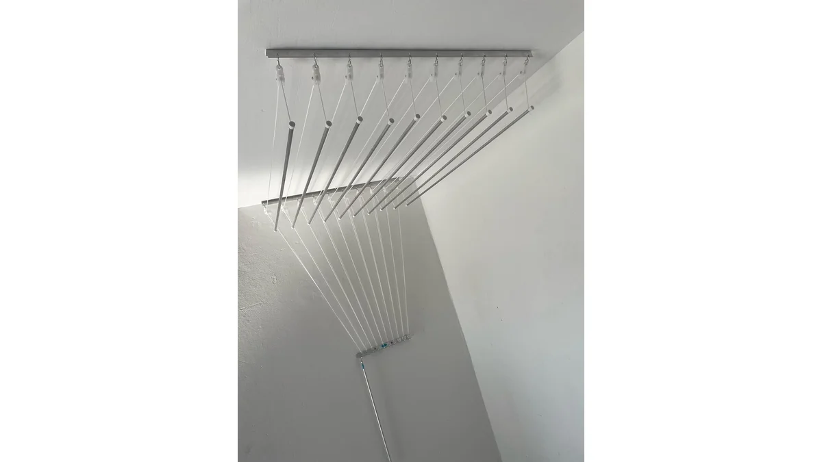 Fotografia do artigo Varal Individual Teto 10 Varetas Alumínio 100cm em 16:9 para comparação